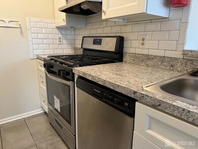 17 Ayres Ct unit 17, East Brunswick, NJ 08816 - photo 4