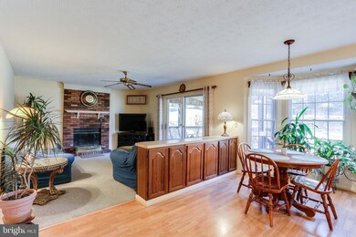 8293 Hammond Branch Way, Laurel, MD 20723 - photo 2