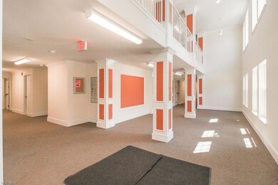 Chandlers Lane Condominiums unit 113, Olmsted Falls, OH 44138 - photo 2