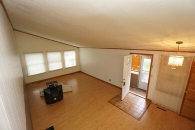 1526 Amarillo Dr, Carpentersville, IL 60110 - photo 2