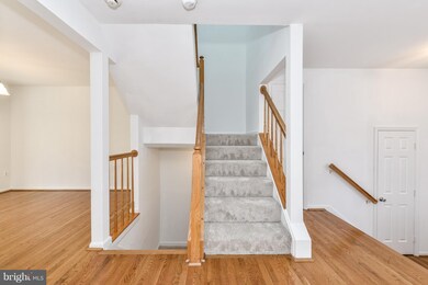 13848 Laura Ratcliff Ct, Centreville, VA 20121 - photo 4