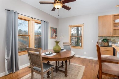 Dining area off kitchen