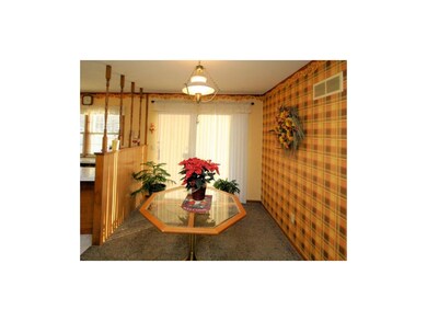 Dining room.