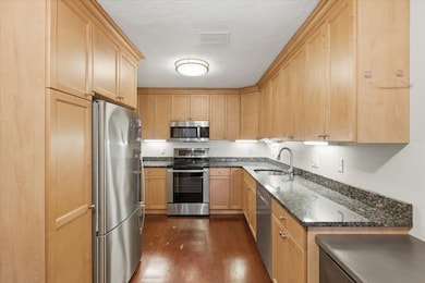 360 Neponset St unit 702, Canton, MA 02021 - photo 6