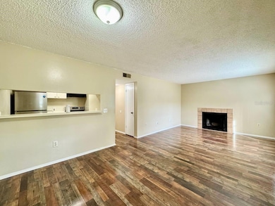 14419 Hanging Moss Cir unit 101, Tampa, FL 33613 - photo 4