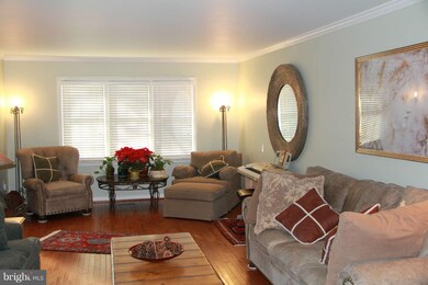 6412 Seven Oaks Ct, Falls Church, VA 22042 - photo 3