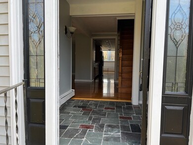 402 Bullard St, Holden, MA 01520 - photo 2