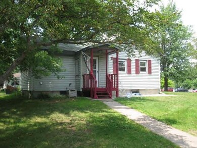 6106 Maple St, North Branch, MN 55056 - photo 2