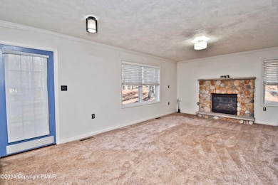 2 Living Room (1)