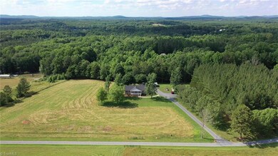 4206 Thornburg Farm Trail, Asheboro, NC 27205 - photo 3