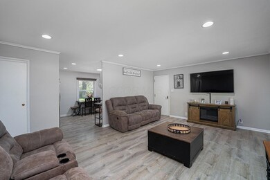 8-web-or-mls-Kim Christenson 26 garric s
