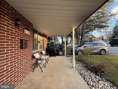 410 N 5th Ave, Royersford, PA 19468 - photo 4