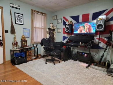 46 Spring St, Weatherly, PA 18255 - photo 2