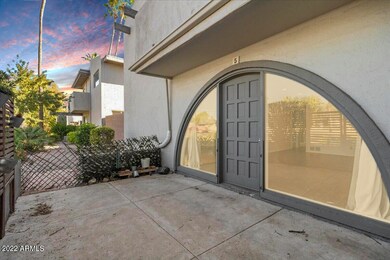 4041 E. Camelback # 5 BB 1 # 1