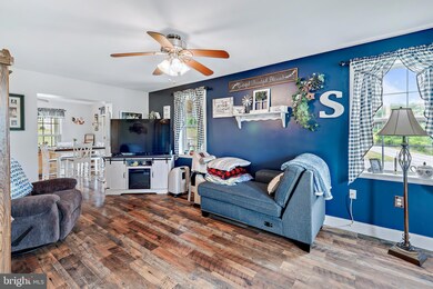 14255 Ritchie Rd, Cascade, MD 21719 - photo 4