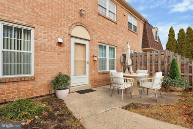 208 Arbour Ct, North Wales, PA 19454 - photo 2