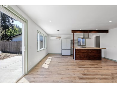 830 Larch St, Eugene, OR 97405 - photo 6