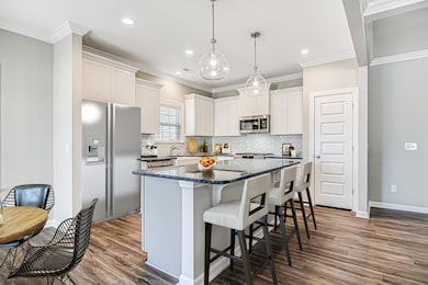 3 Kitchen - Virtually Staged - Bates