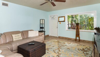 LARGE WINDOW FOR A BRIGHT LIVING AREA