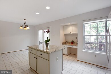 5204 Winding Star Cir, Columbia, MD 21044 - photo 7