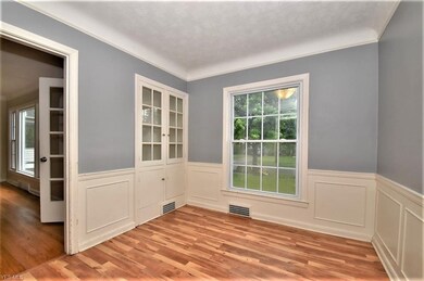 3587 Bainbridge Rd, Cleveland, OH 44118 - photo 5