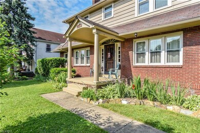 Gorgeous 5 bedroom/3 bathroom home located on Youn