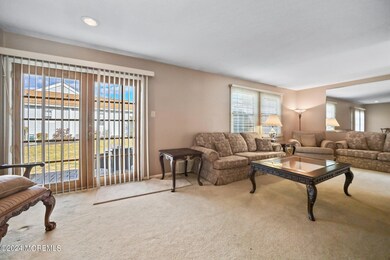 88B Chapel Ln unit A, Freehold, NJ 07728 - photo 4