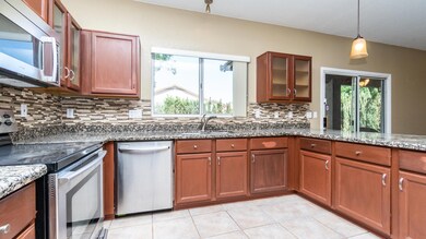 932 S Gardner DR-20