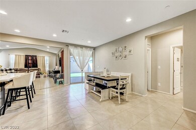dining/kitchen