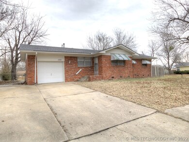 1101 N Gum Ave, Broken Arrow, OK 74012 - photo 2