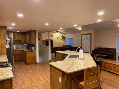220 E 200 N, Parowan, UT 84761 - photo 5
