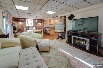 3 Acorn Rd, Secaucus, NJ 07094 - photo 4