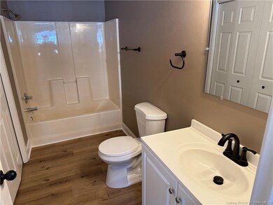 820 E 11th St, New Albany, IN 47150 - photo 7