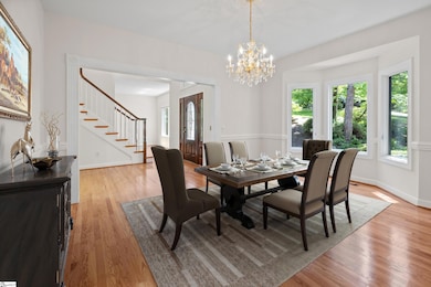 VIRTUAL STAGING DINING ROOM