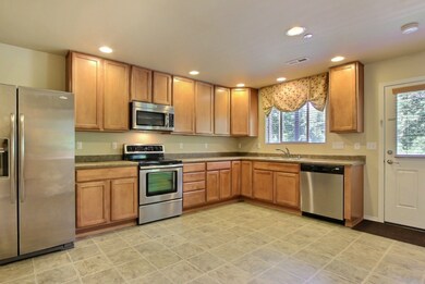 1387 Sinclair Dr, Dupont, WA 98327 - photo 6