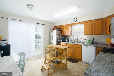 325 Greenwich Ave, Paulsboro, NJ 08066 - photo 4