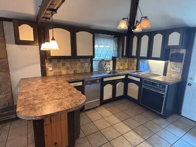 570 Eastside Rd, Wrentham, MA 02093 - photo 3