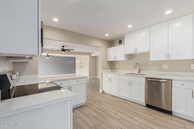 5. LIGHT AND BRIGHT OPEN KITCHEN