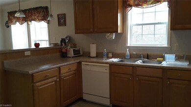 167 Bell Simmons Rd, Asheboro, NC 27205 - photo 4