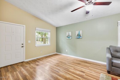 6079 Edgefield Dr, Jacksonville, FL 32205 - photo 4