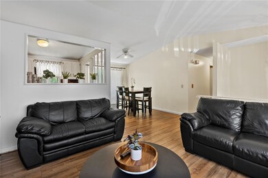 99 Marshall Ave, Warwick, RI 02886 - photo 5