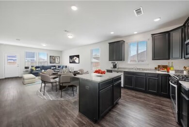 303 Appaloosa Dr, Alvin, TX 77511 - photo 3