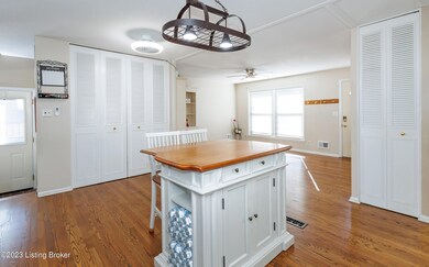 9307 Hudson Ln, Louisville, KY 40291 - photo 6