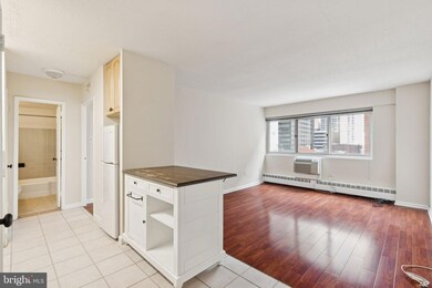 River West Condominiums unit 719, Philadelphia, PA 19103 - photo 2