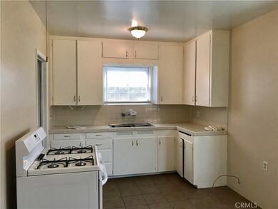 591 E C St, Upland, CA 91786 - photo 7