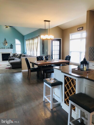 2638 Crystal Dr, Whitehall, PA 18052 - photo 4