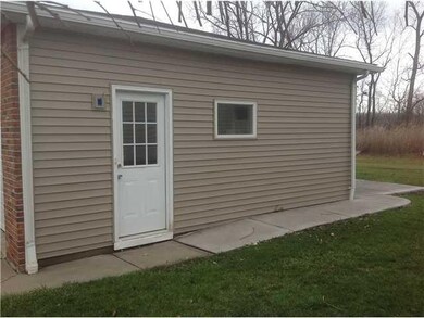 Exterior Front garage side
