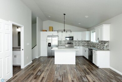 7243 26th St S, Fargo, ND 58104 - photo 4