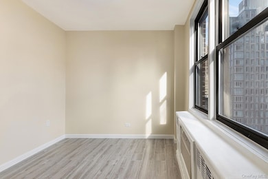241 E 76th St unit 9I, New York, NY 10021 - photo 2