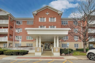 1220 Depot St unit 109, Glenview, IL 60025 - photo 3